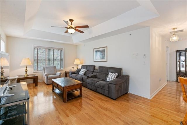 249 Salem Street 4, Reading, MA 01867
