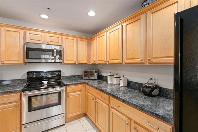 249 Salem Street 4, Reading, MA 01867