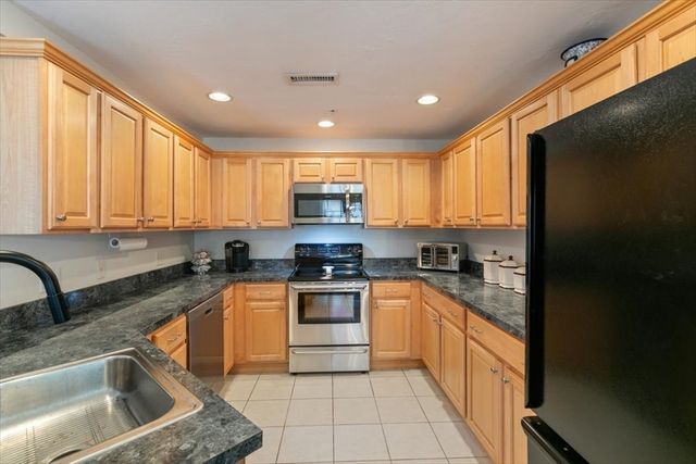 249 Salem Street 4, Reading, MA 01867