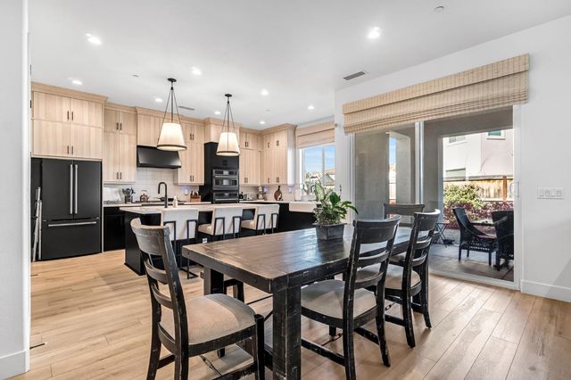 713 Harvest Drive, Madera, CA 93636