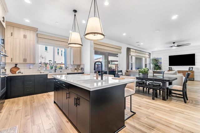 713 Harvest Drive, Madera, CA 93636