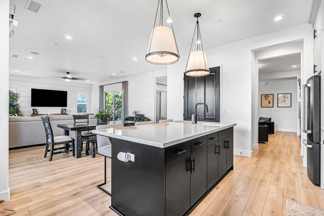 713 Harvest Drive, Madera, CA 93636