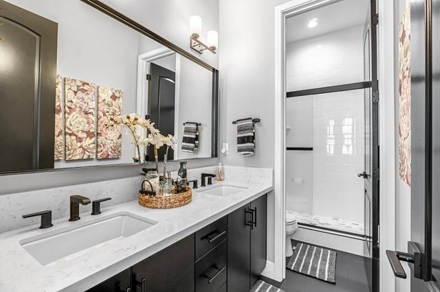 713 Harvest Drive, Madera, CA 93636