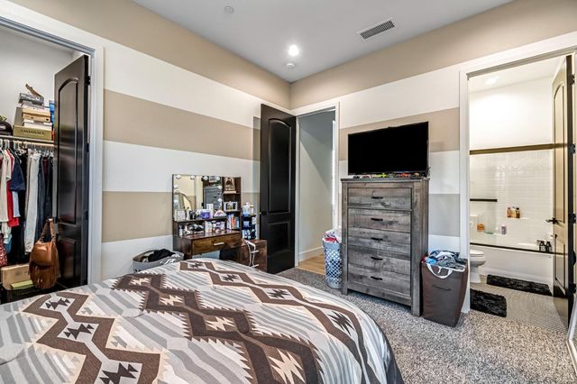 713 Harvest Drive, Madera, CA 93636