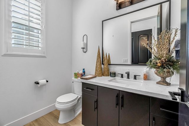 713 Harvest Drive, Madera, CA 93636