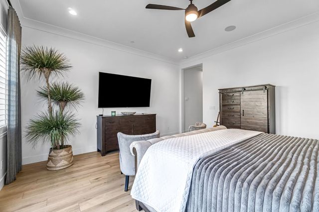 713 Harvest Drive, Madera, CA 93636