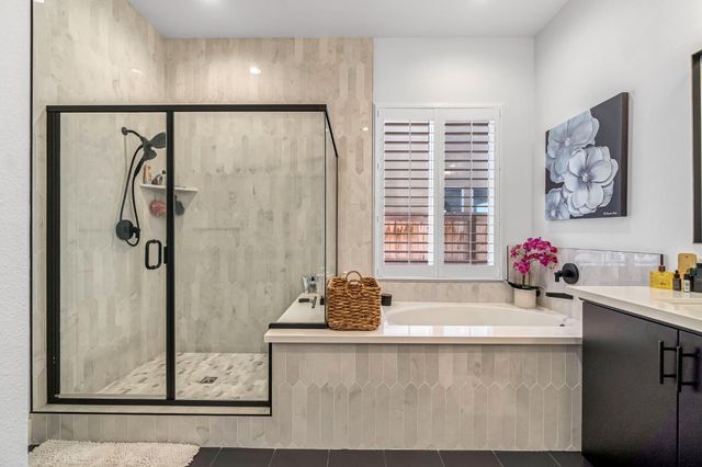 713 Harvest Drive, Madera, CA 93636