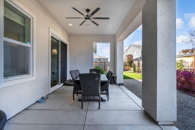 713 Harvest Drive, Madera, CA 93636