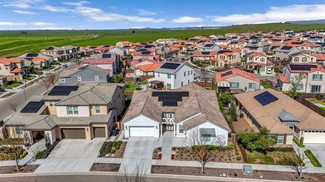 713 Harvest Drive, Madera, CA 93636