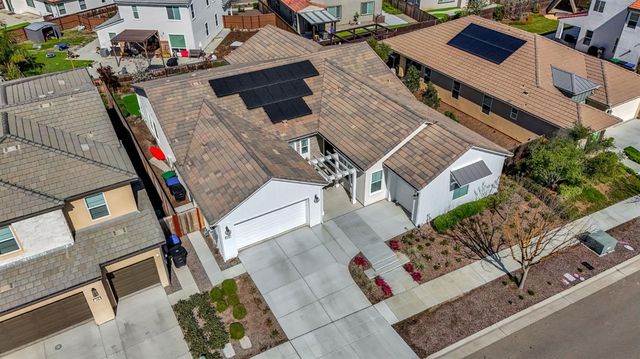 713 Harvest Drive, Madera, CA 93636