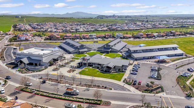 713 Harvest Drive, Madera, CA 93636