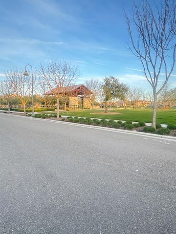 713 Harvest Drive, Madera, CA 93636