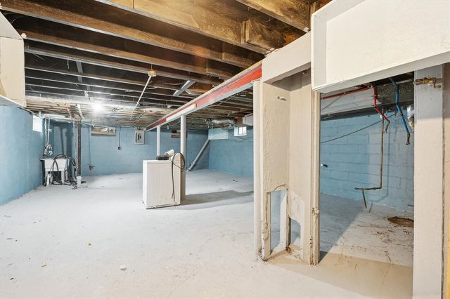 19250 Charest Street, Detroit, MI 48234