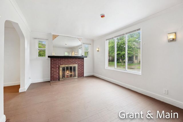 19250 Charest Street, Detroit, MI 48234