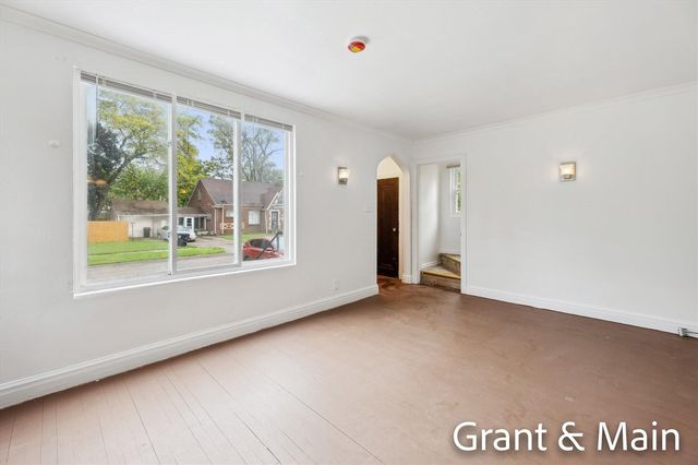 19250 Charest Street, Detroit, MI 48234