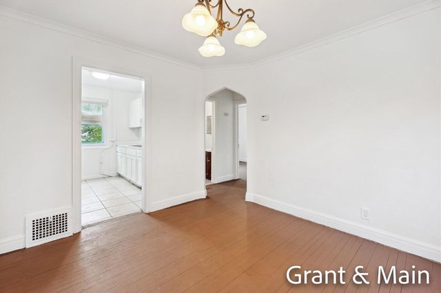 19250 Charest Street, Detroit, MI 48234