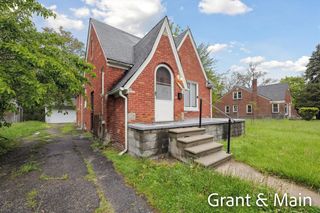 19250 Charest Street, Detroit, MI 48234