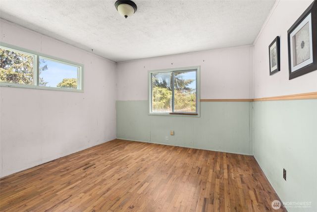 905 Peters Street, Raymond, WA 98577