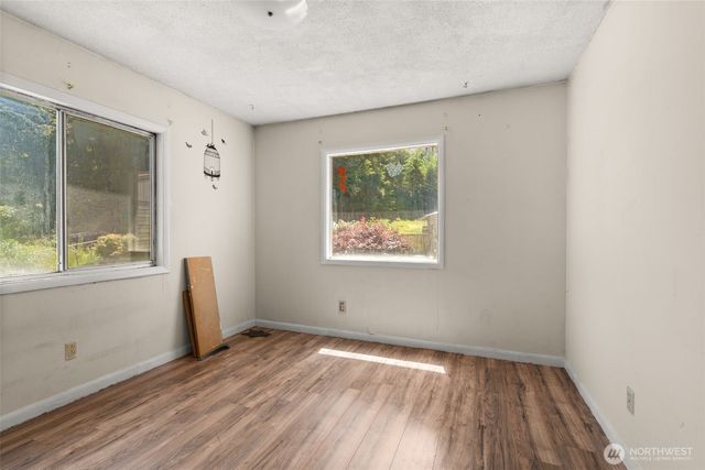 905 Peters Street, Raymond, WA 98577