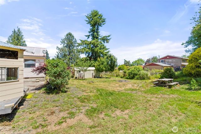 905 Peters Street, Raymond, WA 98577