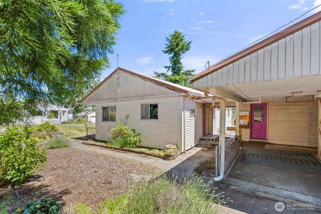 905 Peters Street, Raymond, WA 98577