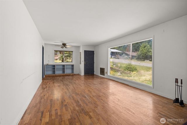 905 Peters Street, Raymond, WA 98577