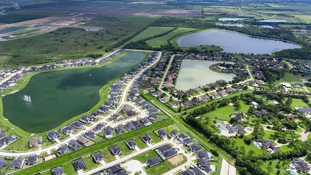 1783 Lake Crest Lane, Friendswood, TX 77546