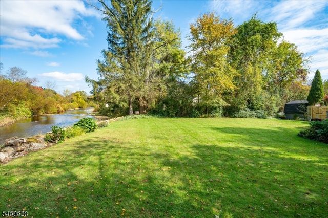 108 Bartley Rd, Washington Twp., NJ 07853