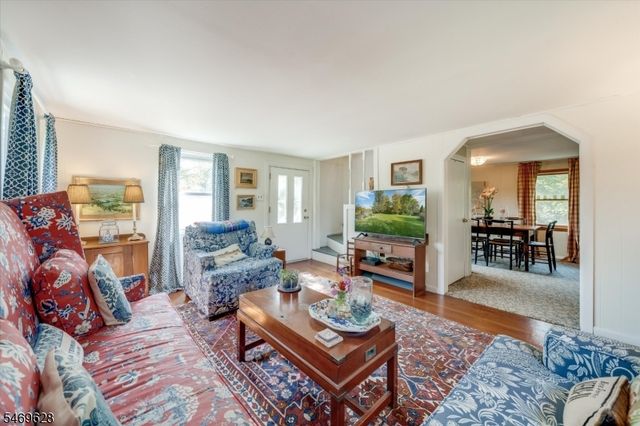 108 Bartley Rd, Washington Twp., NJ 07853