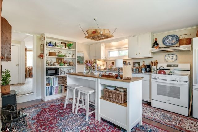 108 Bartley Rd, Washington Twp., NJ 07853