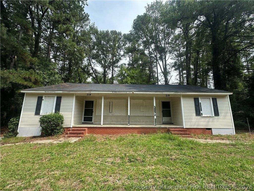 219 Colonial Drive, Fayetteville, NC 28301 — exterior