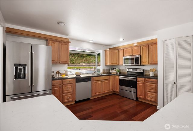 5235 Highland Drive, Bellevue, WA 98006