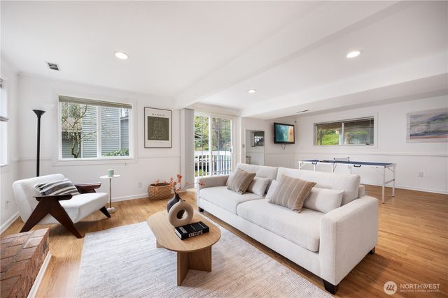 5235 Highland Drive, Bellevue, WA 98006