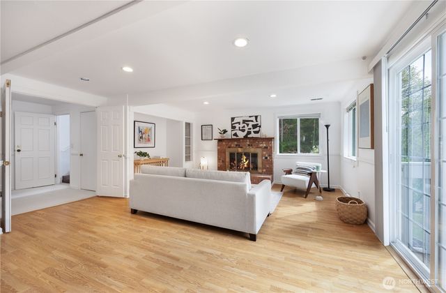 5235 Highland Drive, Bellevue, WA 98006