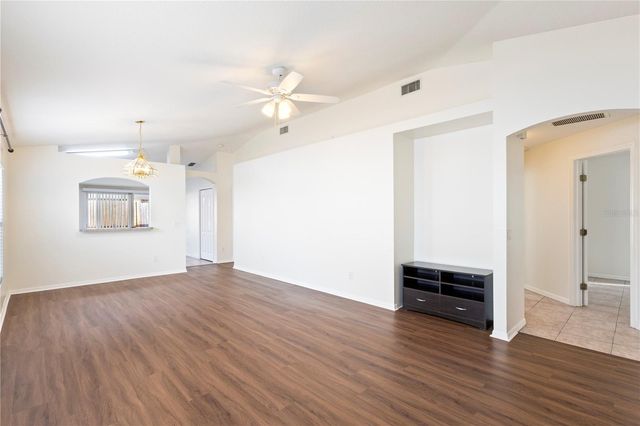 10462 BLACKMORE DRIVE, Tampa, FL 33647