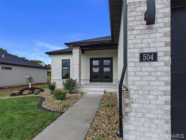 504 Hidden Hills Drive, Glen Carbon, IL 62034