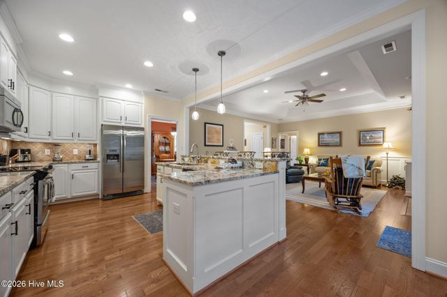 102 Travis Drive, Beaufort, NC 28516