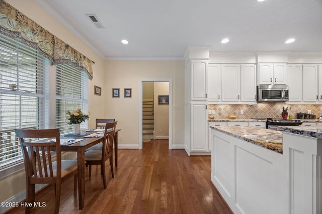 102 Travis Drive, Beaufort, NC 28516