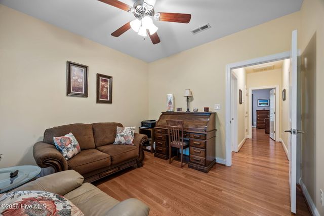 102 Travis Drive, Beaufort, NC 28516