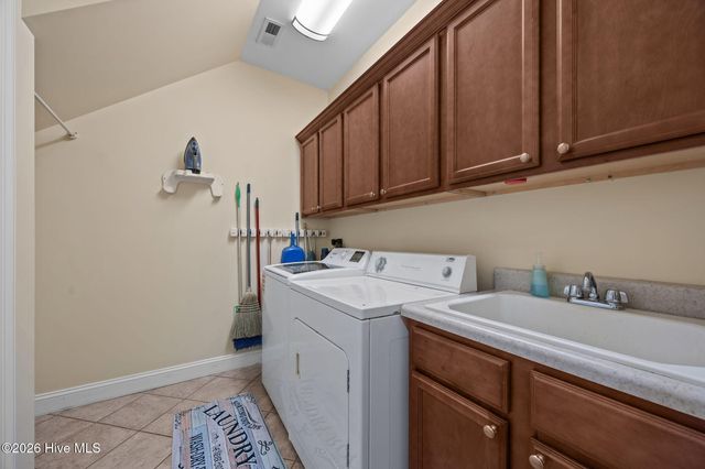 102 Travis Drive, Beaufort, NC 28516