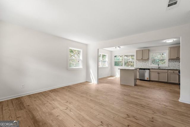 3981 Rutgers Drive SW, Atlanta, GA 30331