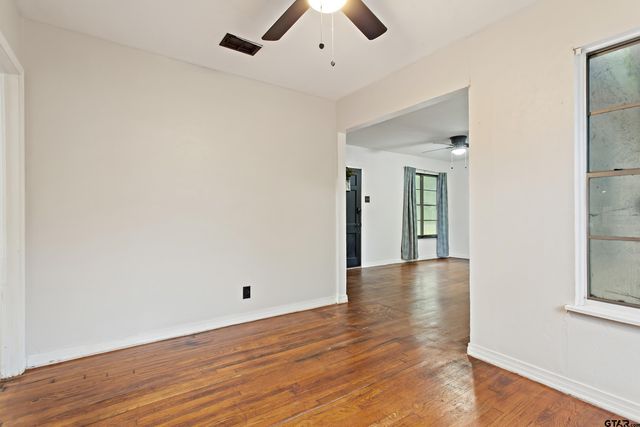 921 W Ellis Dr., Tyler, TX 75701