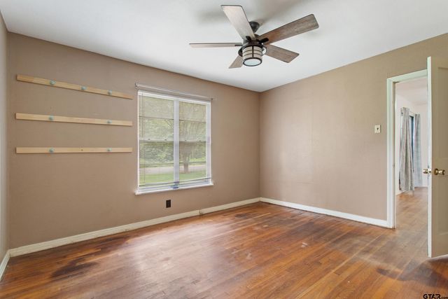 921 W Ellis Dr., Tyler, TX 75701