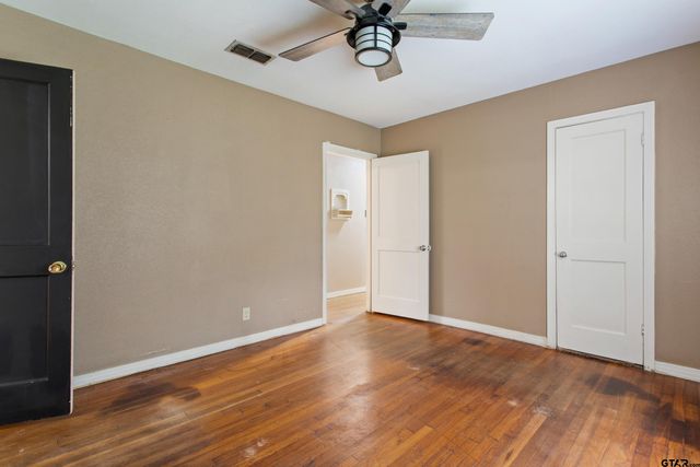 921 W Ellis Dr., Tyler, TX 75701