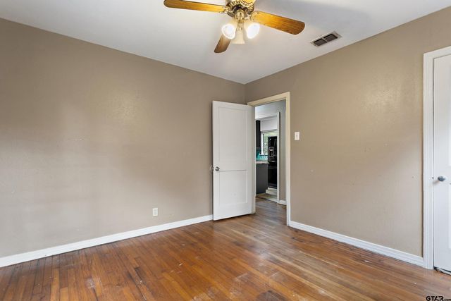921 W Ellis Dr., Tyler, TX 75701