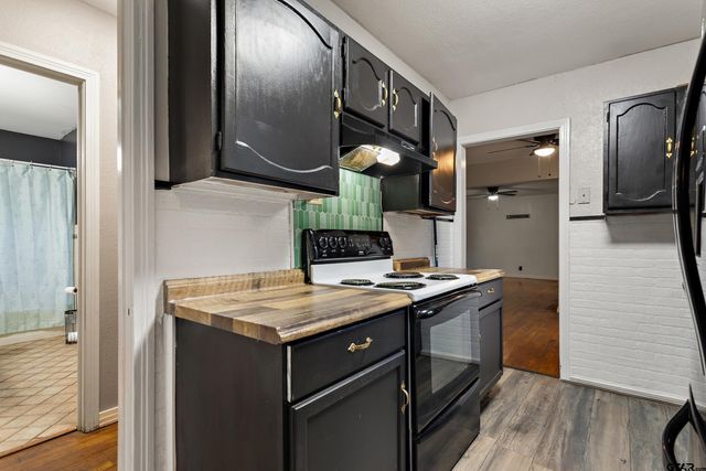 921 W Ellis Dr., Tyler, TX 75701
