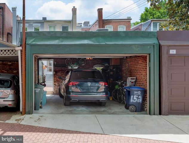 152 NORTH CAROLINA AVENUE, Washington, DC 20003