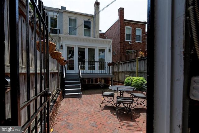 152 NORTH CAROLINA AVENUE, Washington, DC 20003