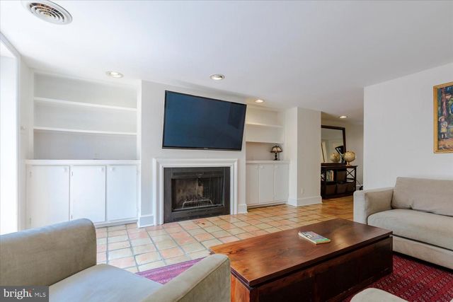 152 NORTH CAROLINA AVENUE, Washington, DC 20003