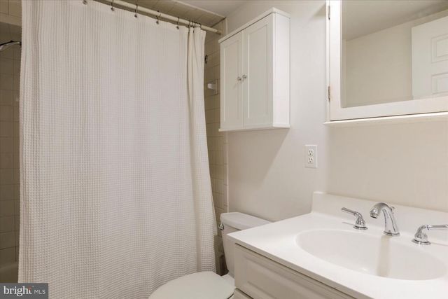 152 NORTH CAROLINA AVENUE, Washington, DC 20003